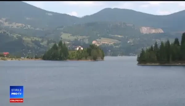 Zona de basm din Bistrița care înflorește de an la an. Turiștii plătesc și 150 € pe noapte