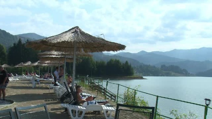 Zona de basm din Bistrița care înflorește de an la an. Turiștii plătesc și 150 € pe noapte