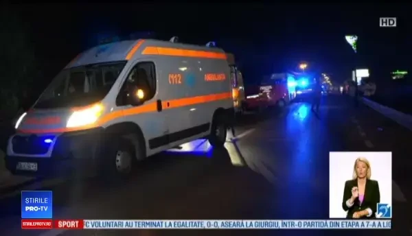 Tragedie pe DE 58. Doi oameni au fost spulberați cu tot cu căruță de un autobuz