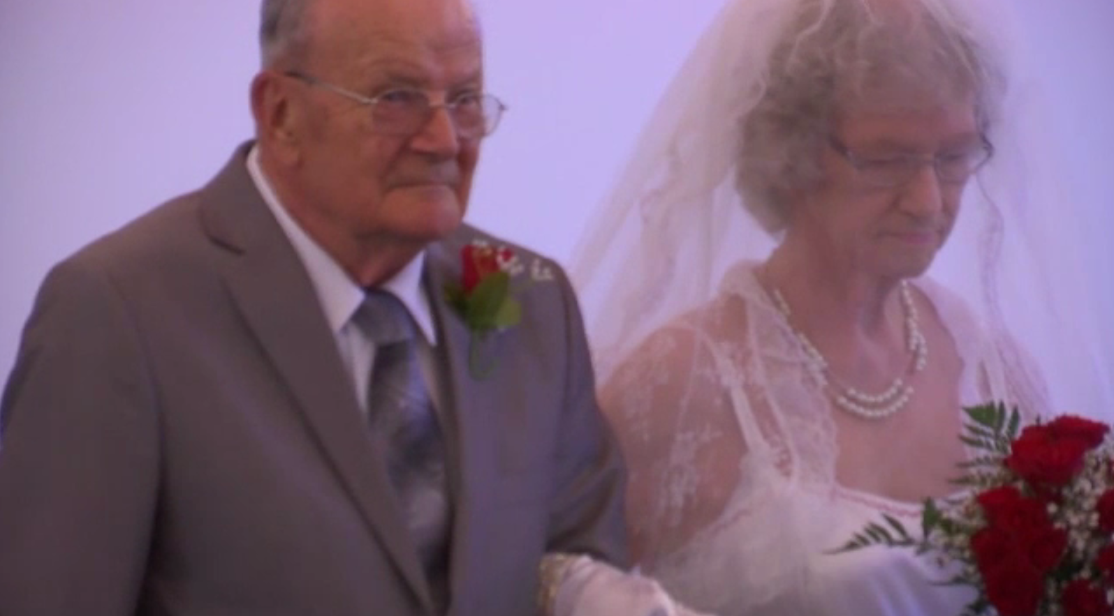 Aproape de 100 de ani, un pensionar și-a organizat nunta. Cum arată mireasa lui