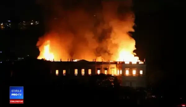 Incendiu puternic la Muzeul Naţional din Rio de Janeiro. 200 de ani de știință, pierduți