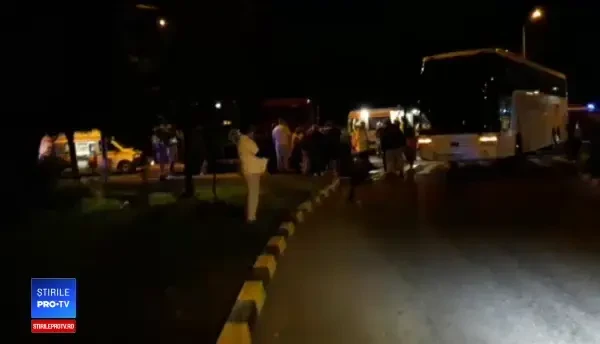 Filmul accidentului în care doi tineri au murit în Suceava. Erau pe o motocicletă