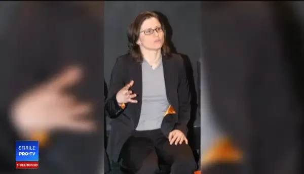 Portretul româncei care a devenit ministru în Franța. Încă sunt cu inima împărţită