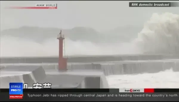 Cel puţin 6 morţi în Japonia, din cauza unui taifun uriaş. Un milion de oameni, evacuaţi
