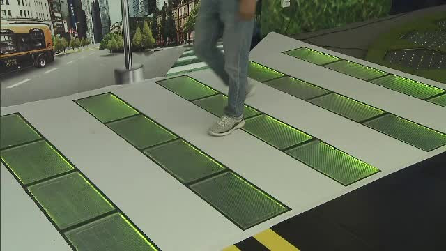 Primele treceri de pietoni inteligente. Pietonii care trec pe roșu vor fi fotografiați