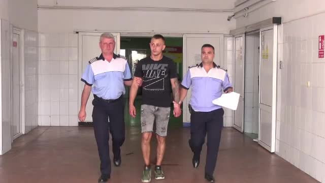 Urmărire cu focuri de armă în Galați. Un șofer a lovit 2 oameni și a fugit de Poliție