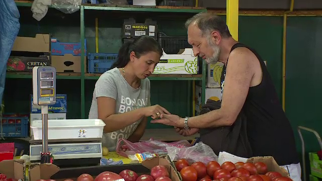 Românii trec în Bulgaria pentru castraveţi. Formula matematică a murăturilor ieftine