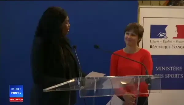 Cum a fost întâmpinată de Macron românca desemnată la conducerea Ministerului Sporturilor
