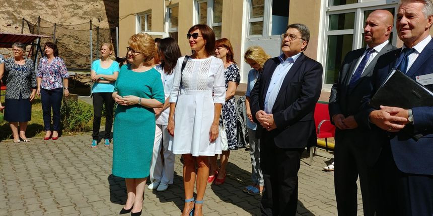 Carmen Iohannis, prezentă la inaugurarea unui loc de joacă în Sibiu