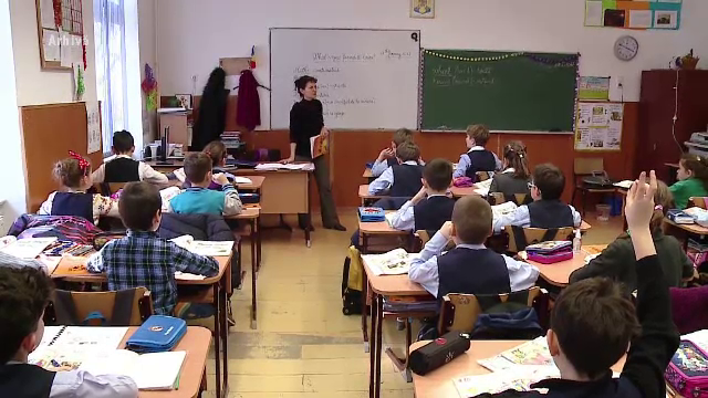 Cât scot părinții din buzunare pentru a plăti meditațiile elevilor