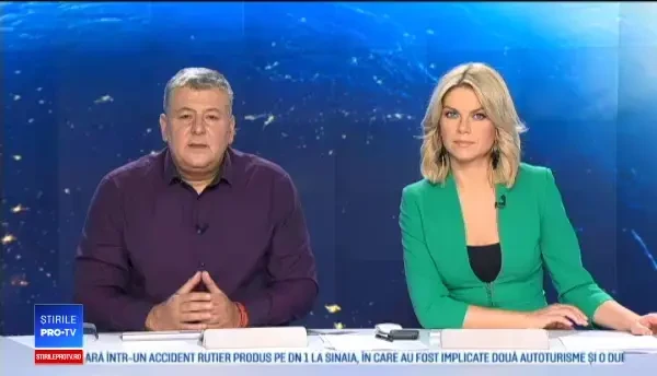 O vilă a fost tăiată în două de o macara care s-a prăbușit peste ea