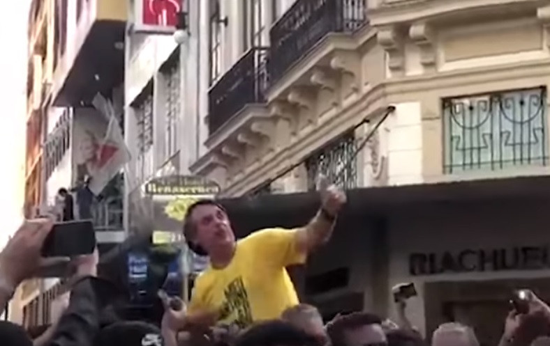 Candidatul de extremă dreaptă la președinția Braziliei a câștigat primul tur, deşi a fost înjunghiat