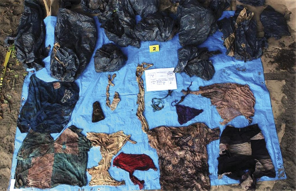 Peste 150 de cadavre, descoperite într-o groapă comună. Mii de persoane, date încă dispărute