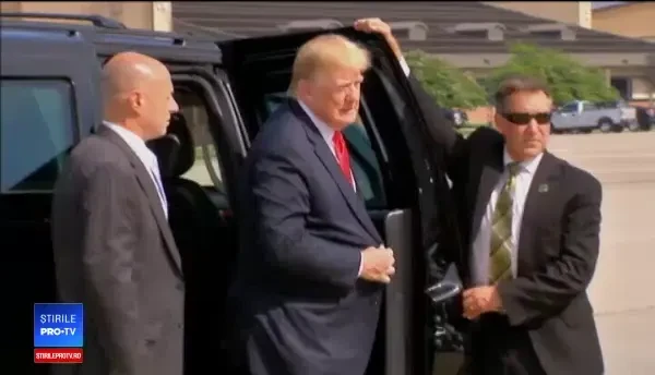 Donald Trump, pregătit să răspundă în anumite condiţii la întrebările anchetatorilor în dosarul rusesc