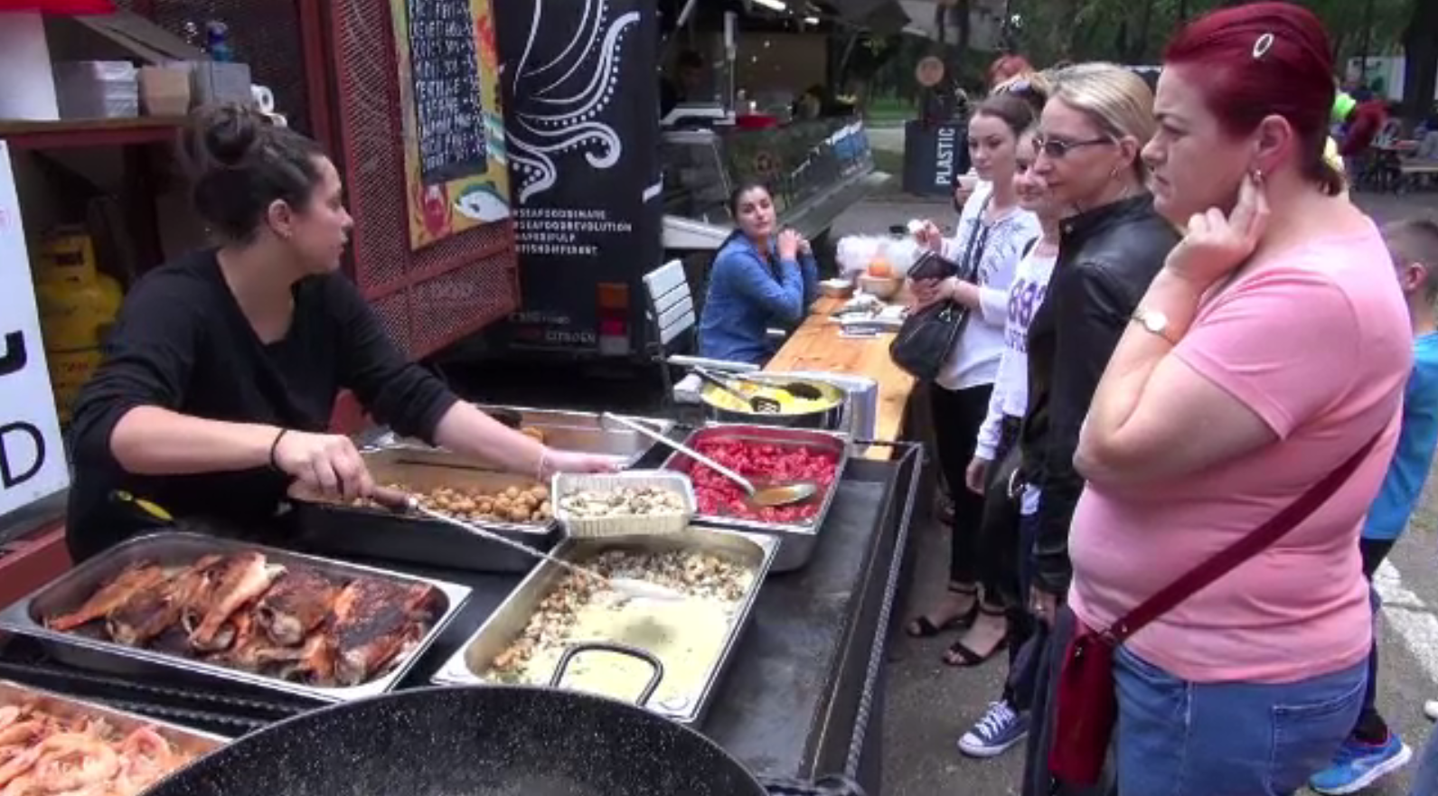 Festival de mâncare stradală în Bacău. Bucatele speciale preparate pentru participanți