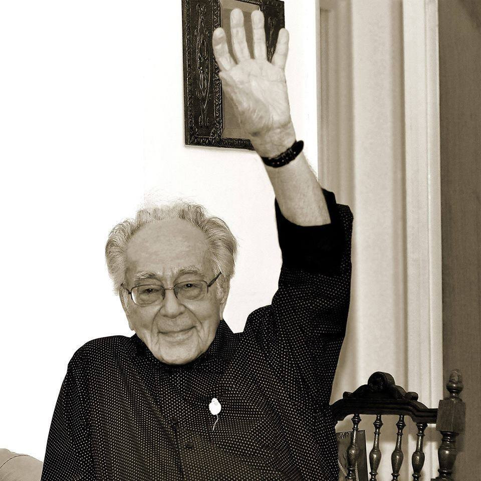 Mihai Şora, despre incendiul din blocul din Capitală: "În România, corupţia ucide, nenoroceşte vieţi"