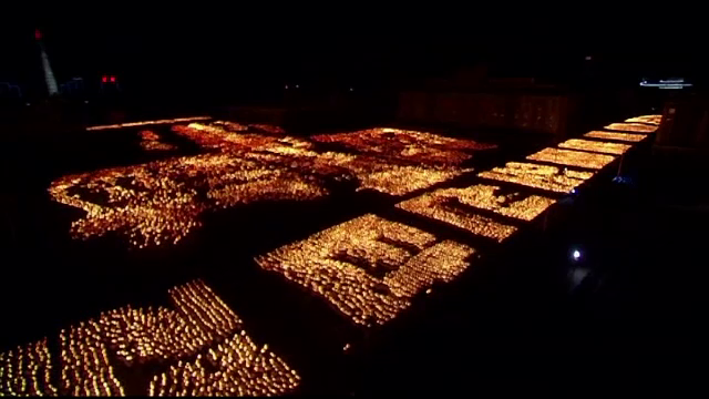 Paradă impresionantă cu zeci de mii de elevi, la Phenian. VIDEO
