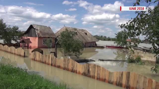 La 2 luni de la inundații, sinistrații din Covasna nu și-au primit ajutoarele: ”Am rămas cu o găină”