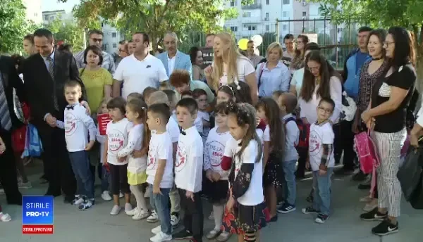 O educatoare a renunțat la tradiționala atenție din prima zi. Ce le-a cerut, în schimb, părinților