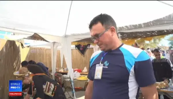 Reacția unui turist englez, după ce mănâncă borș de pește în Deltă