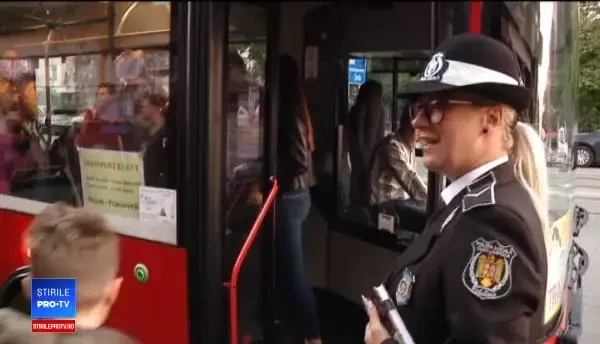 Primul oraș din România care a pus în circulație autobuze școlare