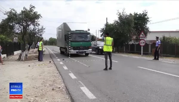 Femeie în stare gravă, după ce a traversat printr-un loc nepermis. Ce spun martorii