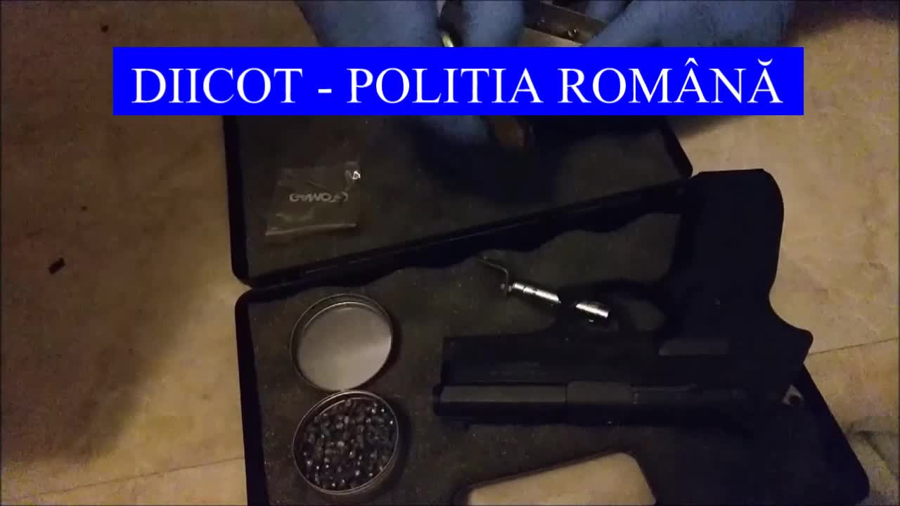 Zeci de românce, racolate prin metoda „Loverboy” pentru a se prostitua în străinătate. Sumele obținute de traficanți