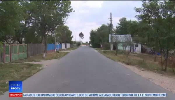 O tânără cu handicap mintal, violată în propria casă. Suspectul e de negăsit