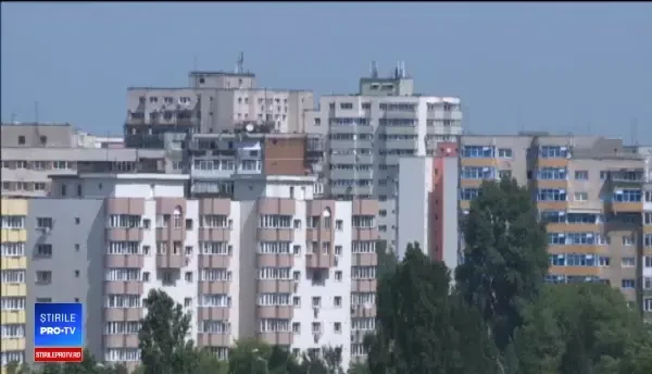 Condițiile de viață ale românilor: 2,5 mil. au WC în curte, una din 5 case are probleme