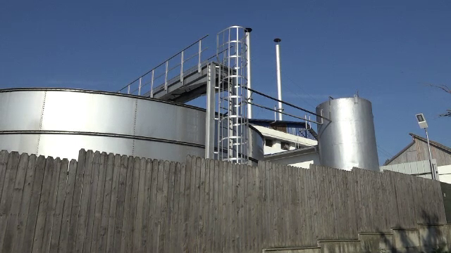 Un bărbat a ajuns la spital cu arsuri. A fost scos dintr-un cazan cu lichid care fierbea