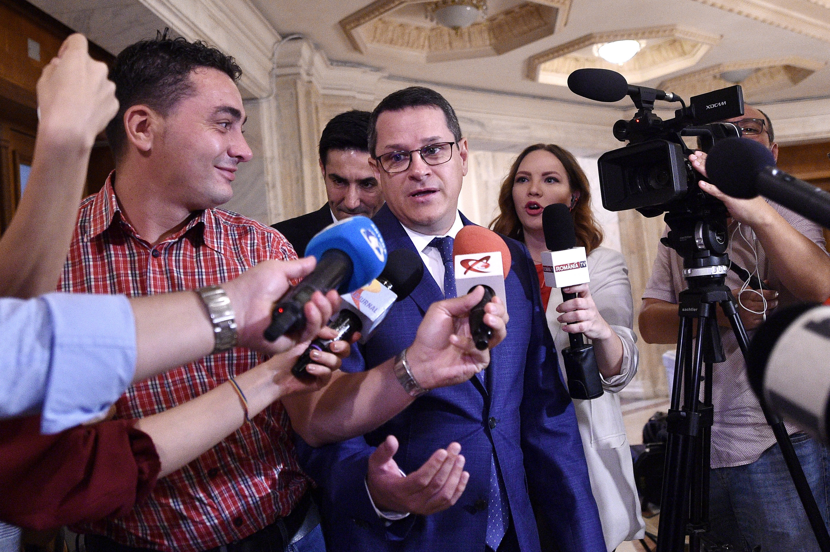 Eduard Hellvig, audiat mai bine de 8 ore în Comisia pentru controlul SRI