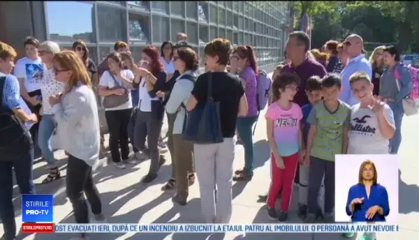 Proteste ale învăţătorilor, din cauza unei ordonanţe care-i împiedică să mai ţină ore de română