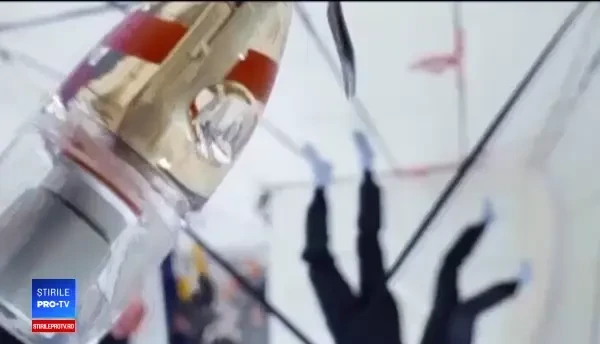 Sticla de şampanie făcută special pentru a fi savurată în spaţiu. Ce gust are Cordon stellar