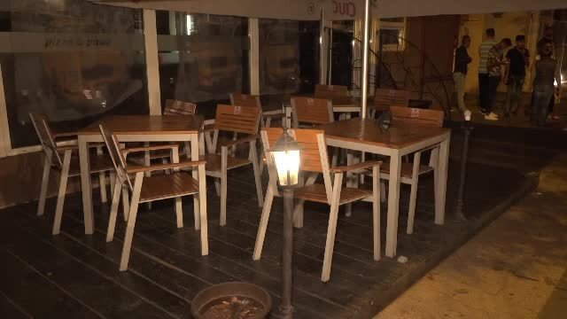 Atac sângeros la o terasă din Buzău. Agresorii sunt încă liberi