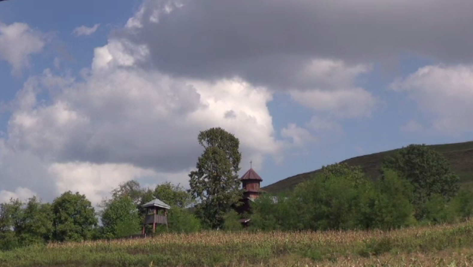 Preot din Bacău, acuzat că a agresat sexual cinci minore din comună. Cum s-a aflat totul