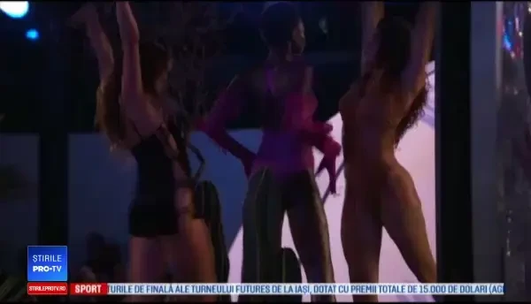 Săptămâna modei. Rihanna: Treaba mea e să le fac pe femei să se distreze în lenjeria lor intimă