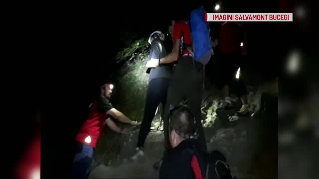 O tânără care suferă de astm a cerut ajutorul salvamontiștilor pe Munții Bucegi