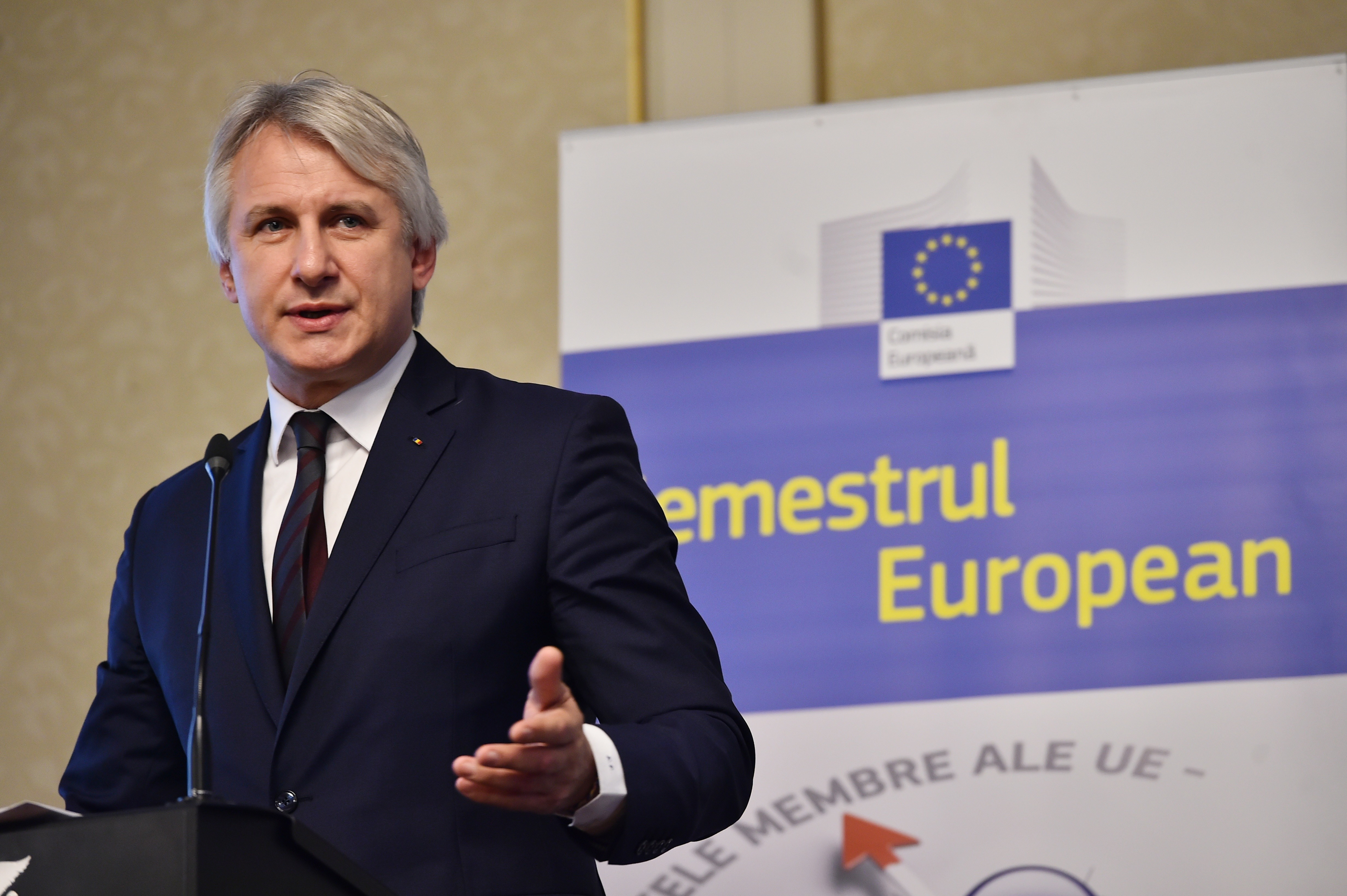 Teodorovici, lămuriri după ce a afirmat ca accesul la serviciile medicale publice să se facă în funcție de plata CASS