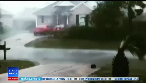 Uraganul Florence a provocat 5 decese. Vântul a lovit Carolina de Nord cu 120 de km/h