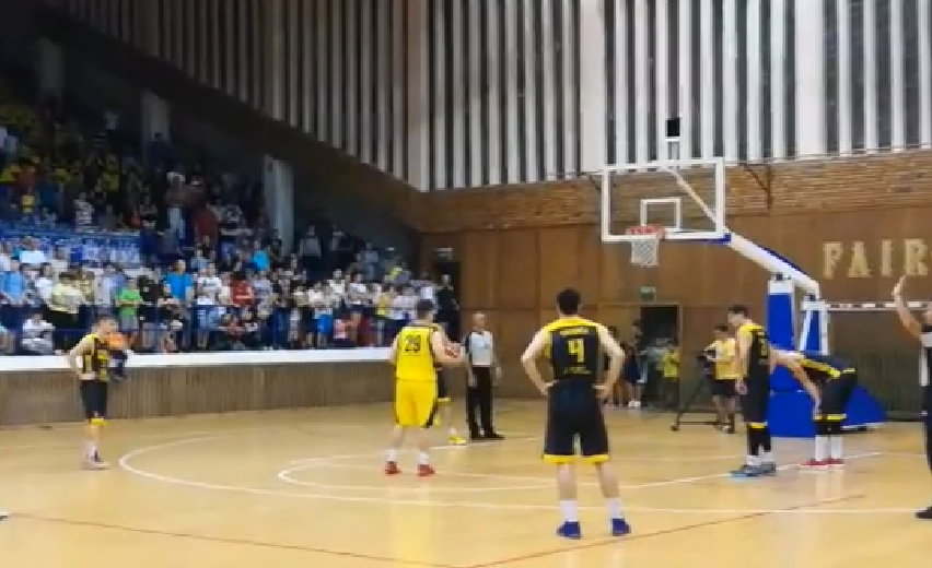 Precizările colegilor celor doi baschetbalişti americani înjunghiaţi în Brăila