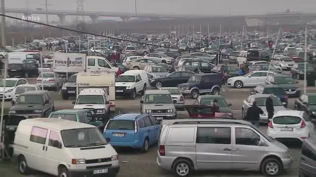 Mai mult de jumătate din maşinile aduse din străinătate în România au fost avariate