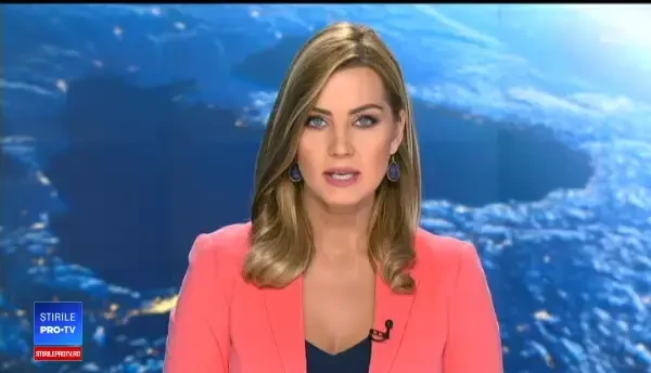 Mașină în flăcări la Bistrița. Ce au descoperit oamenii legii