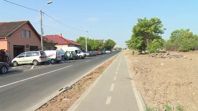 Zeci de locuitori din Oradea, exasperaţi de un miros înţepător în cartierul lor. De unde provine