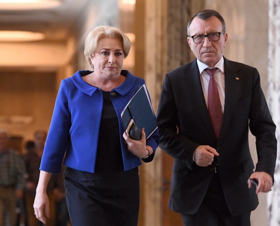 Premierul Viorica Dancila si vicepremierul Paul Stanescu
