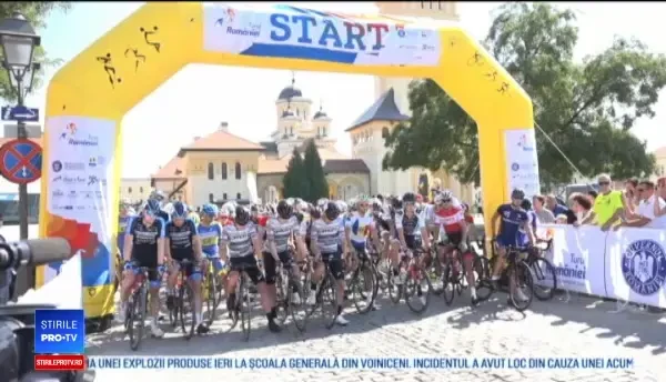 Peste 100 de bicicliști români și străini participă la ”Mica Buclă”, un traseu de 700 de km