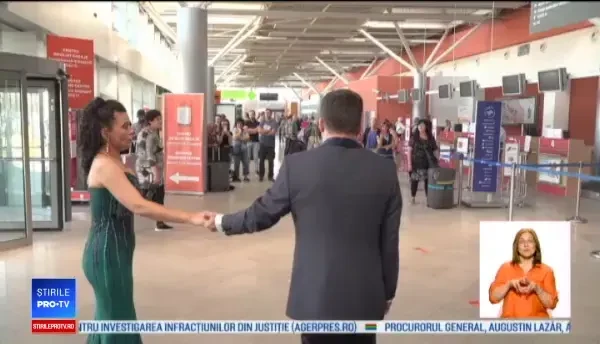 Spectacole de operă în zonele publice din Sibiu. Trecătorii au fost fascinați