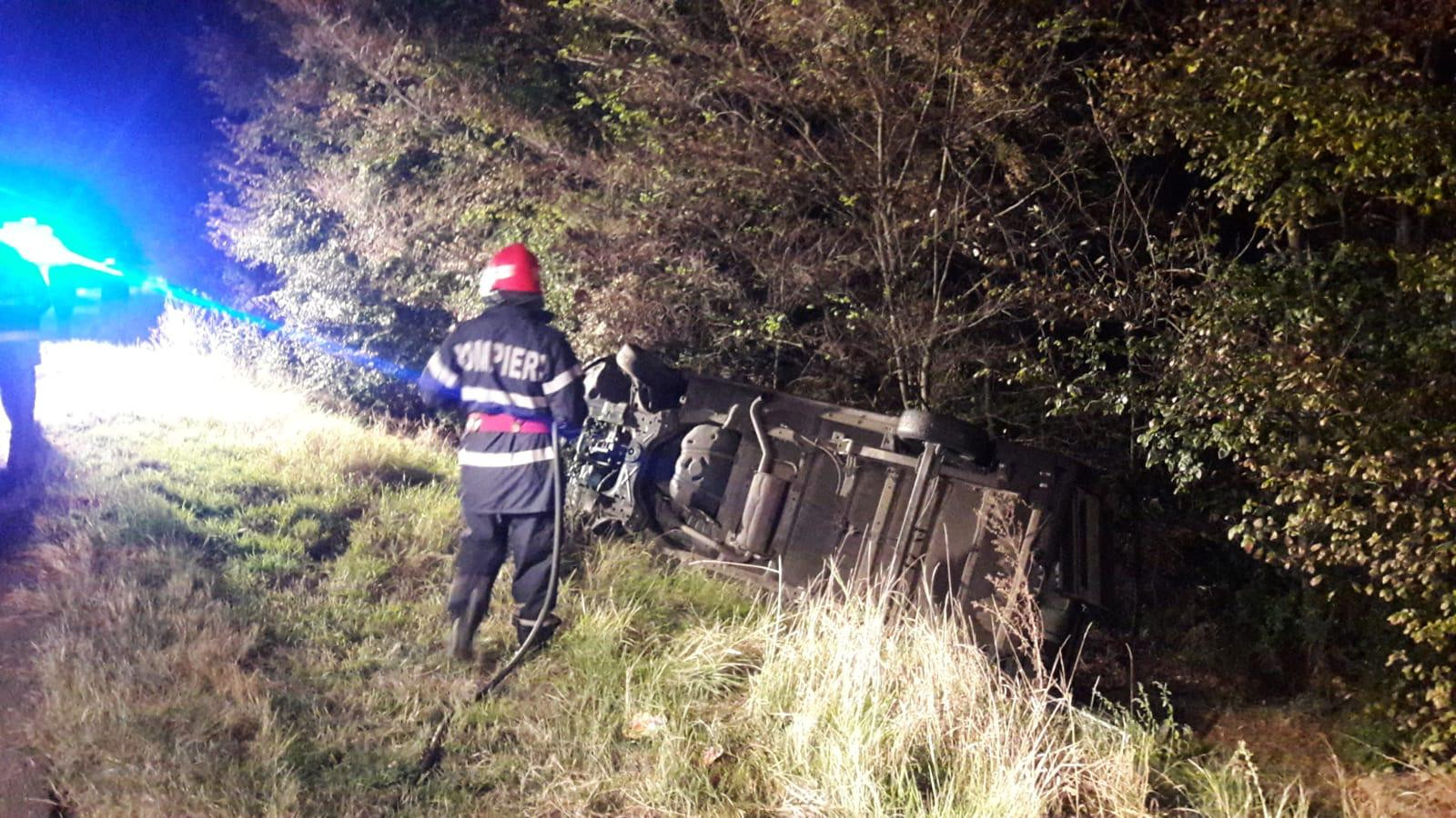 Un microbuz cu opt pasageri s-a răsturnat în Teleorman. Patru persoane au fost rănite