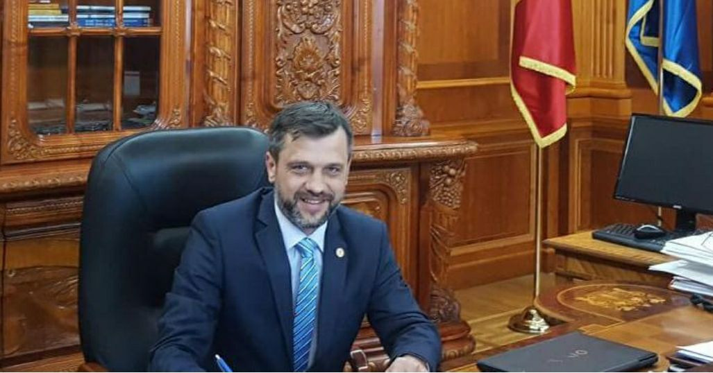 Un deputat PMP demisionează din funcţiile din partid pentru că a făcut închisoare: ”Recunosc rușinat”