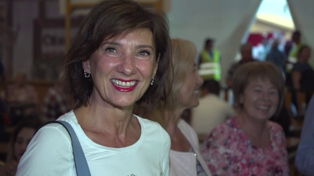 Soția președintelui, la Oktoberfest, în Sibiu: ”În familia Iohannis se bea bere, cu plăcere”