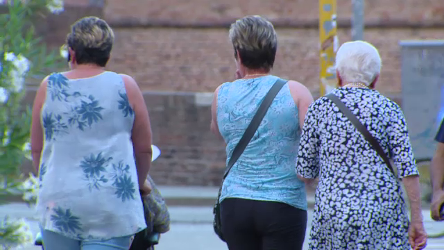 Româncele devenite badante, bănuite de soți că și-au refăcut viața peste hotare, deși în continuare trimit bani